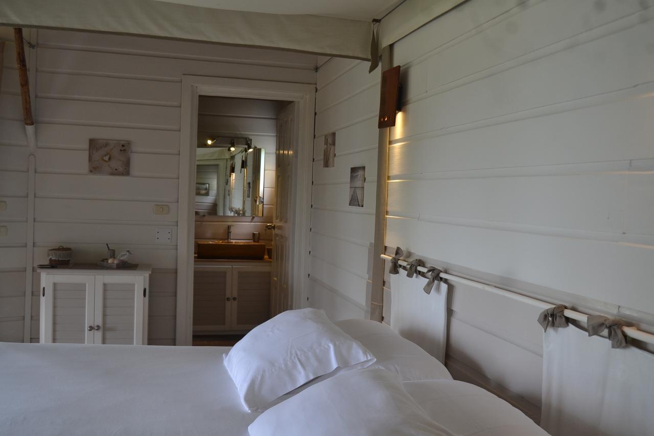 Nathylodge Bocas Town Bagian luar foto
