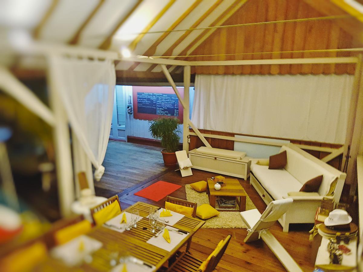 Nathylodge Bocas Town Bagian luar foto
