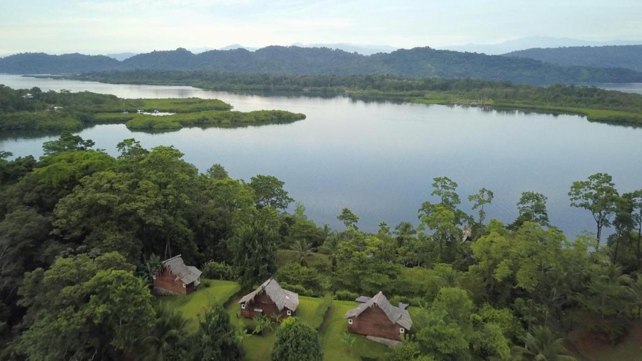 Nathylodge Bocas Town Bagian luar foto